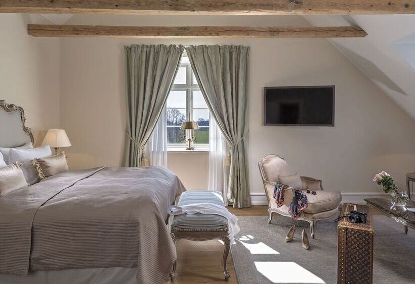 سوییت جونیور, Kokkedal Slot Copenhagen