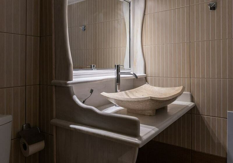 Quarto Superior, Nefeli Homes   Adults Only