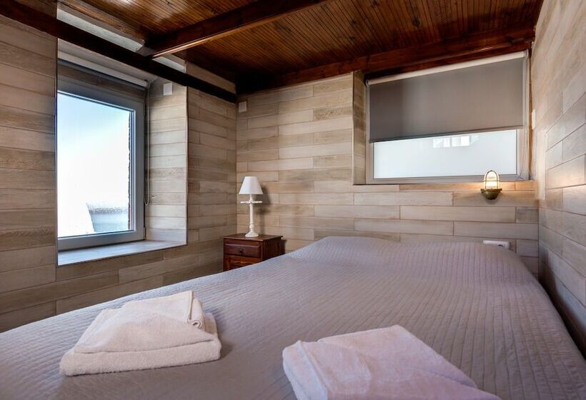 Quarto Economy, Nefeli Homes   Adults Only