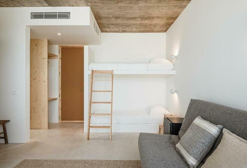 家庭间, B.hostel