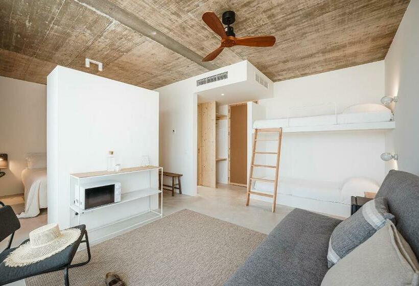 家庭间, B.hostel