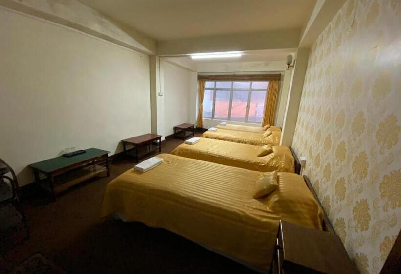 4인용 스탠다드 룸, Yankee Resort Lava