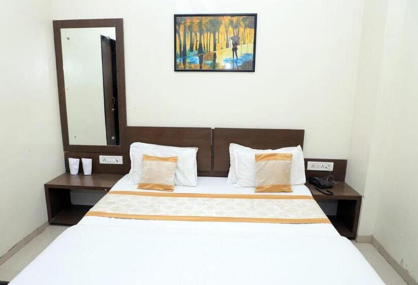 Номер Deluxe, Annapura Residency, Chalisgaon