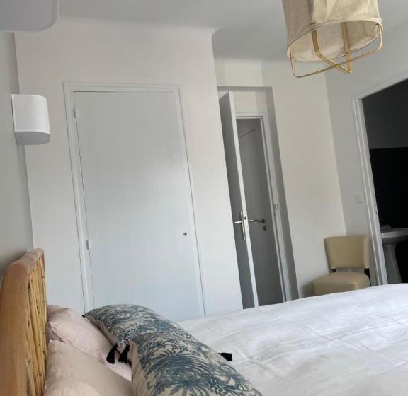 Номер Стандарт Вид на Сад, Hôtel De La Cale