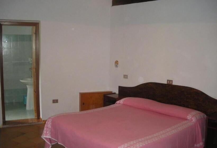 スタンダードトリプルルーム, Agriturismo Orsaiola