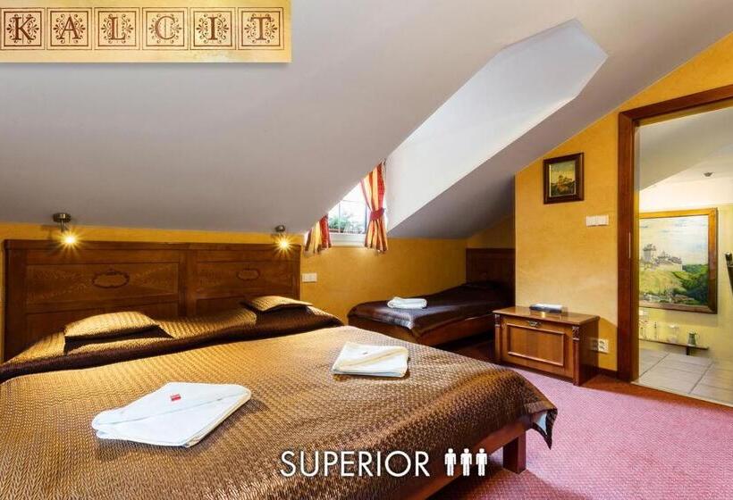 اتاق استاندارد سه نفره, Karlštejn & Spa