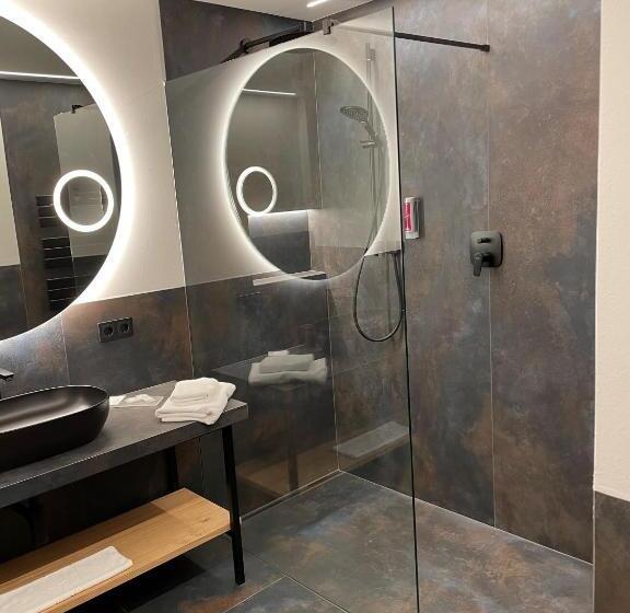Люкс с Балконом, Paradies Pure Mountain Resort