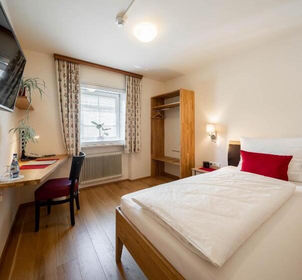 스탠다드 싱글 룸, Schlair