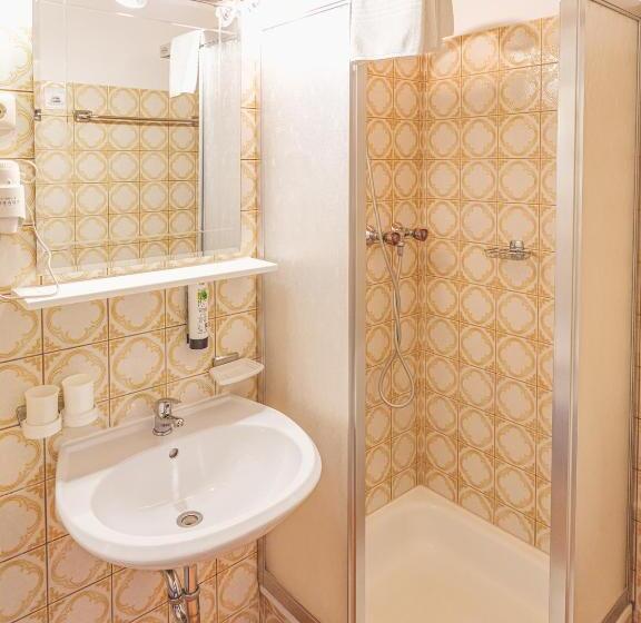 Семейный Номер, Styrolerhof