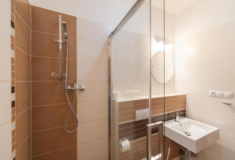 Quarto Estandar, V Centru