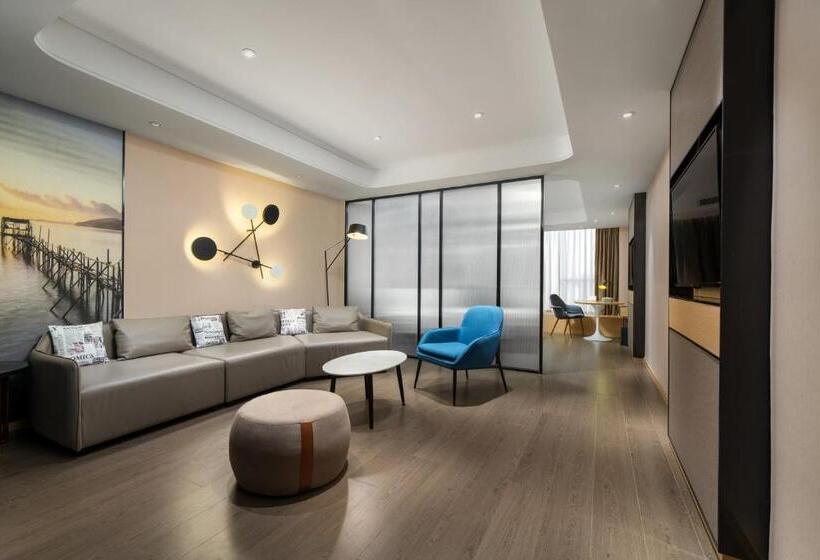 Люкс Повышенной Комфортности, Atour S Hotel Shenzhen Longgang Zhonghaixing