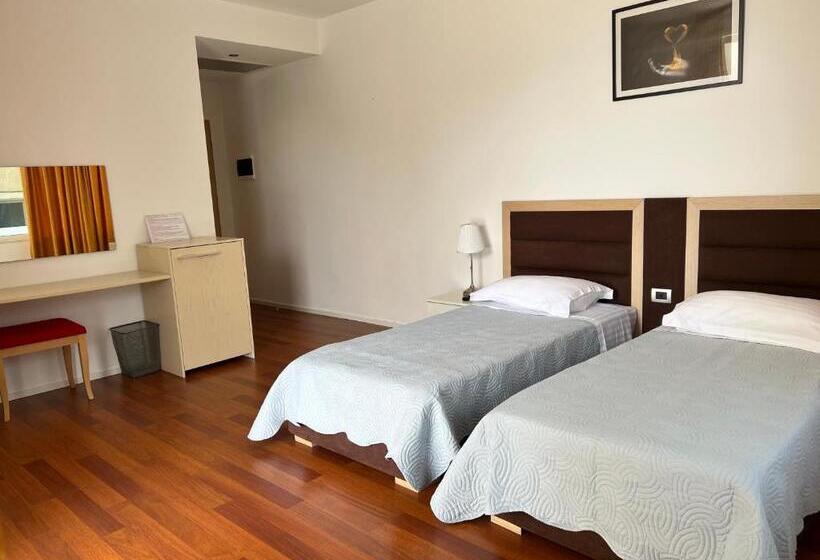 اتاق لوکس با چشم‌انداز دریا, 3b Suites Boutique