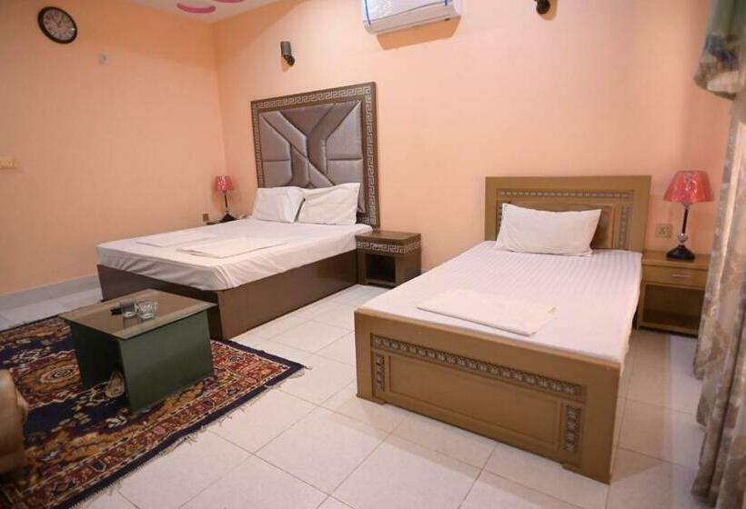 اتاق لوکس سه تخته, Shaheen Continental Multan