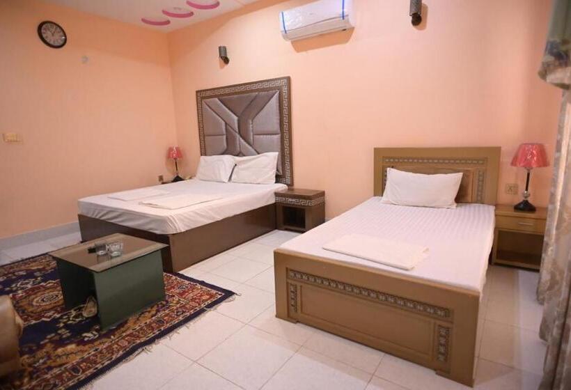 اتاق لوکس سه تخته, Shaheen Continental Multan