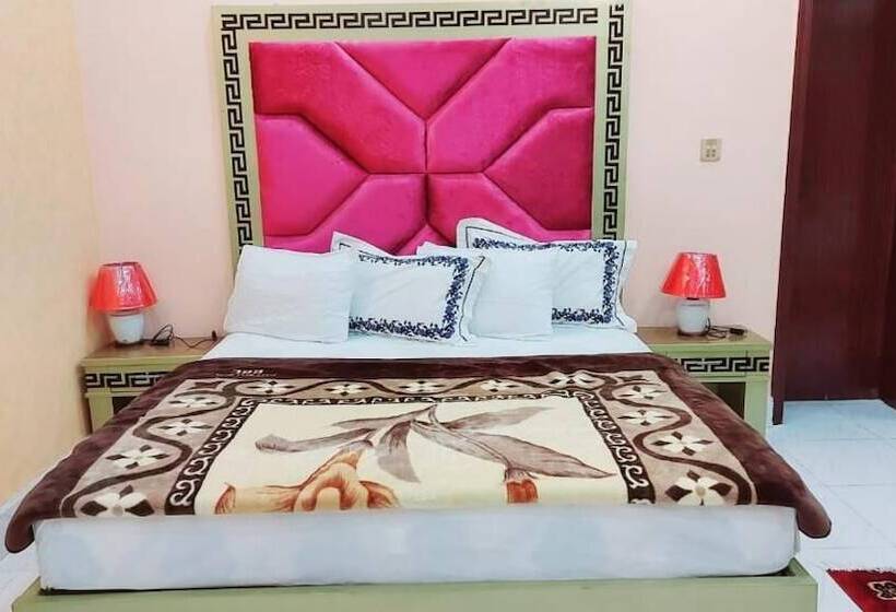 اتاق لوکس, Shaheen Continental Multan