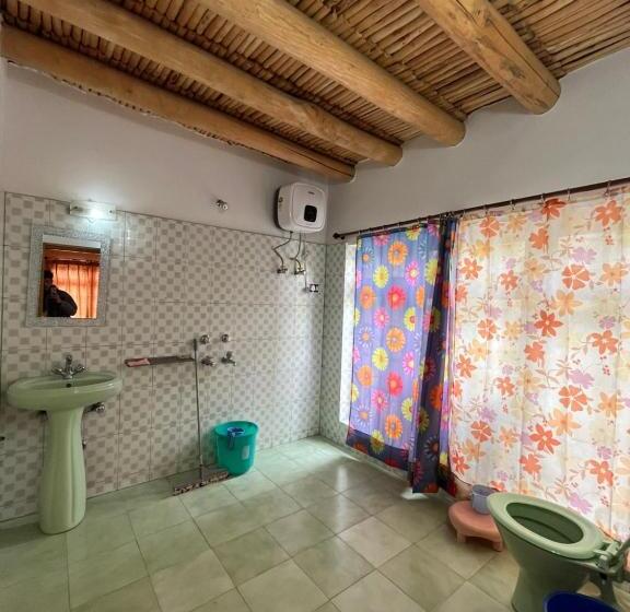Quarto Deluxe com Sacada, Napishu Guest House