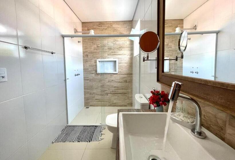Quarto Superior, Pouso Das Flores