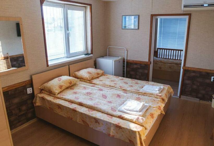 Economy Quadruple Room, Guest House Nevena