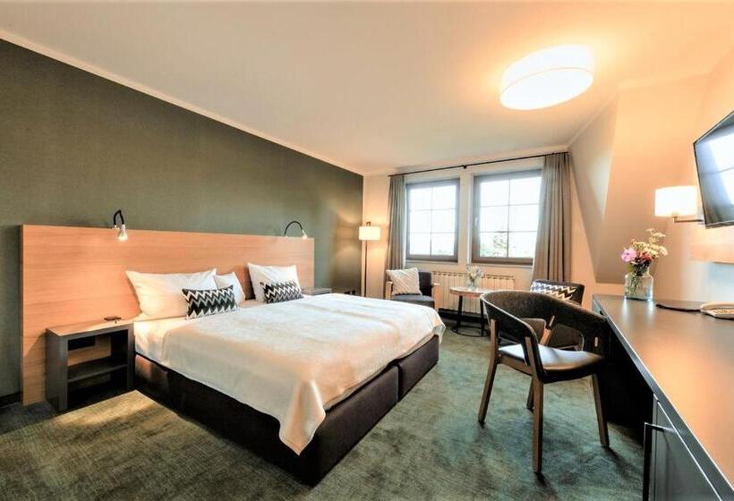 Номер Стандарт, Waldhotel Kreuztanne
