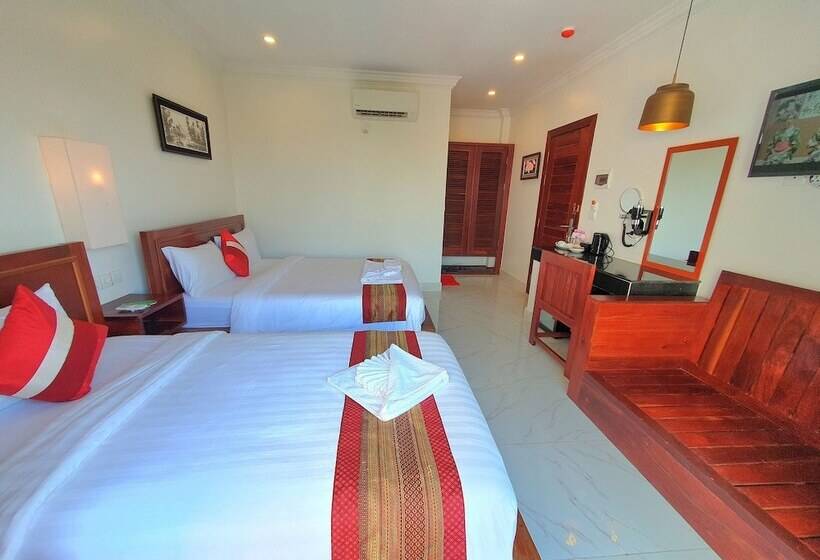 家庭间, Darling Pub Hostel