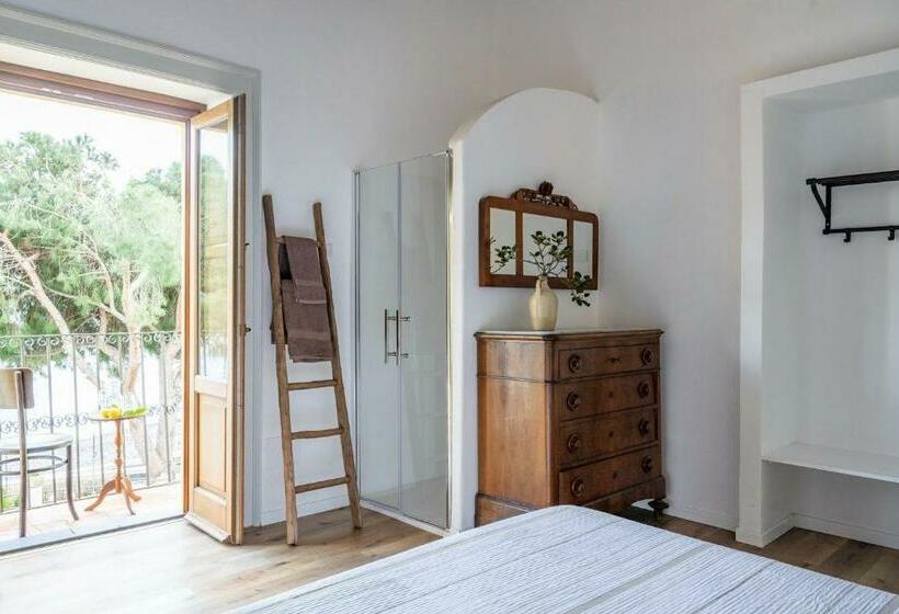 اتاق لوکس با چشم‌انداز دریا, Iancura   B&b Di Design A Salina