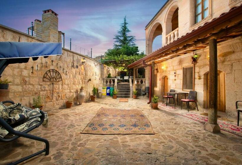 Дом 1 Спальня, Peri̇ Cave Konak
