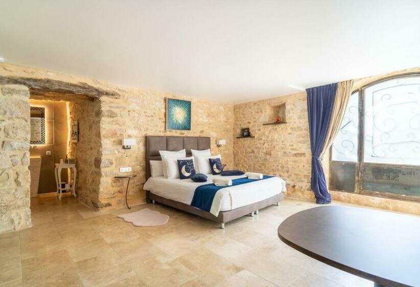 Стандартный Номер Кровать Кинг, Chambre D Hôte Avec Spa Privatif Domaine Les Nuits Envôutées   Gard