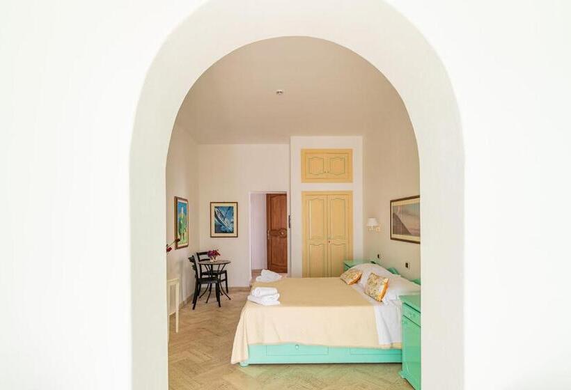 Люкс Deluxe Вид на Море, Stromboli Suite Apartment With Terrace Volcano & Sea View