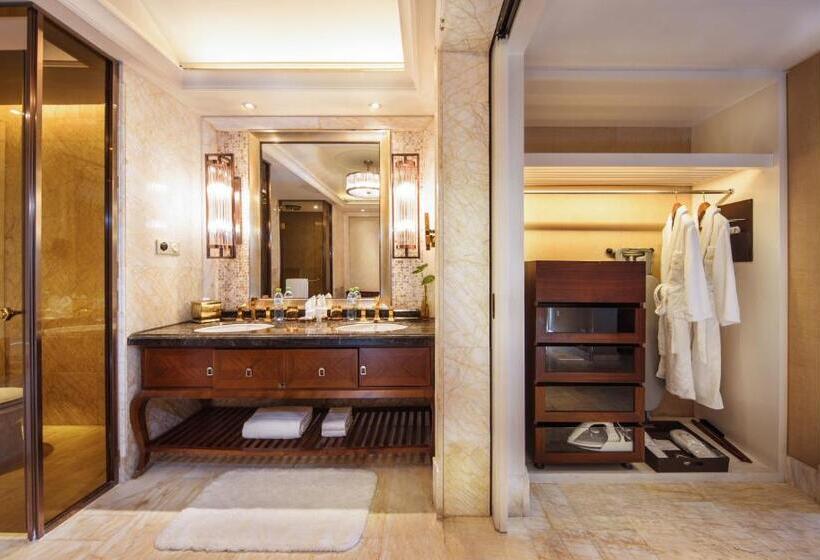 Номер Deluxe Вид на Сад, Wanda Reign Resort & Villas Sanya Haitang Bay