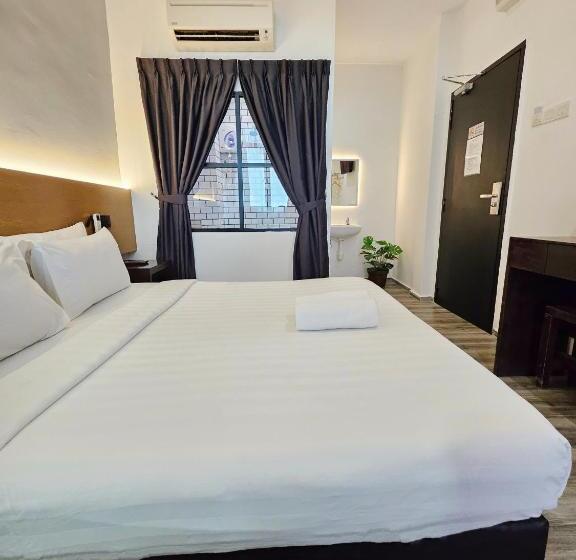 Номер Deluxe с Балконом, Georgetown Inn By Sky Hive