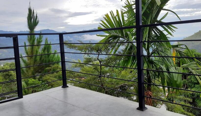 Quarto Estandar Vista Montanha, Aloft View