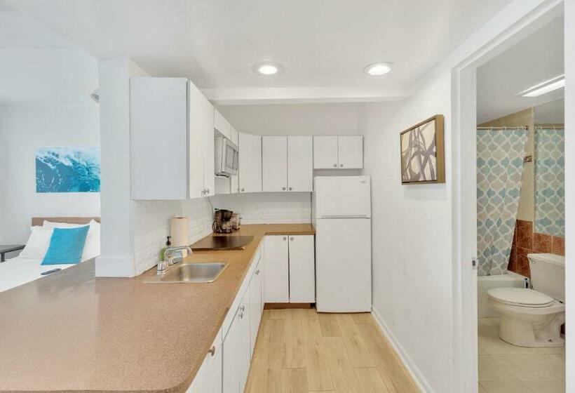 استودیوی استاندارد, Seastays Apartments