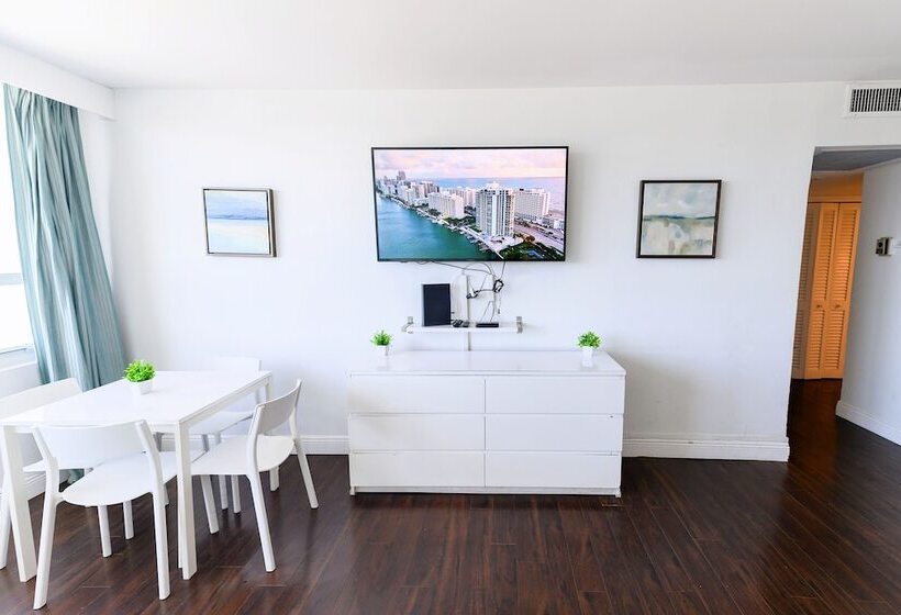 استودیوی استاندارد, Seastays Apartments