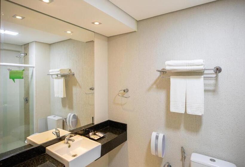 Quarto Triplo Estandar, Viale Tower