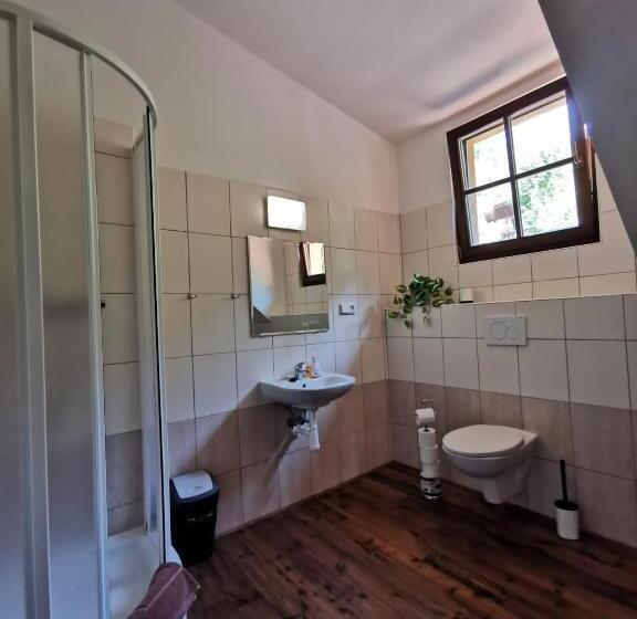 침실 2개 아파트, Apartmány Rožmberk