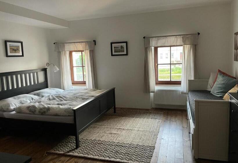 침실 1개 아파트, Apartmány Rožmberk