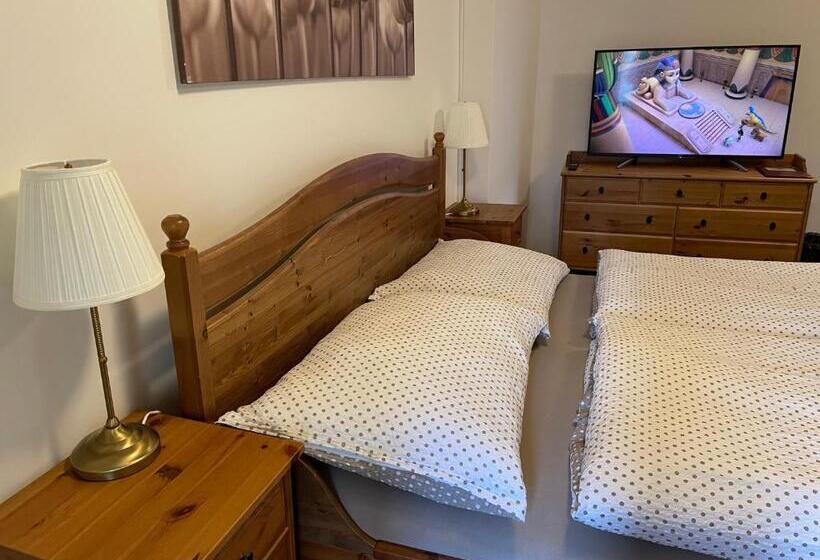 침실 1개 아파트, Apartmány Rožmberk