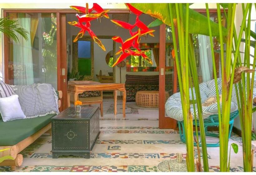 Bungalow Familiar, Sriyana Uluwatu