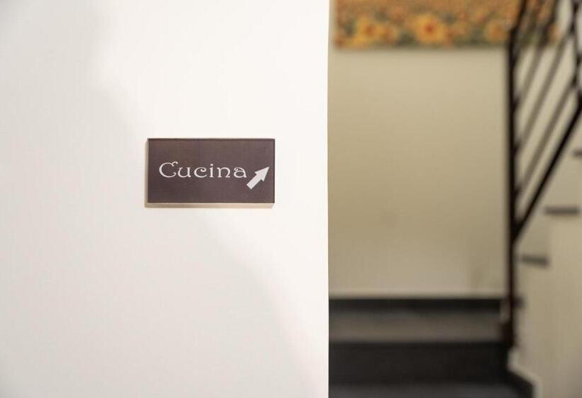 اتاق استاندارد با تخت بزرگ, Le Vie Del Centro B&b