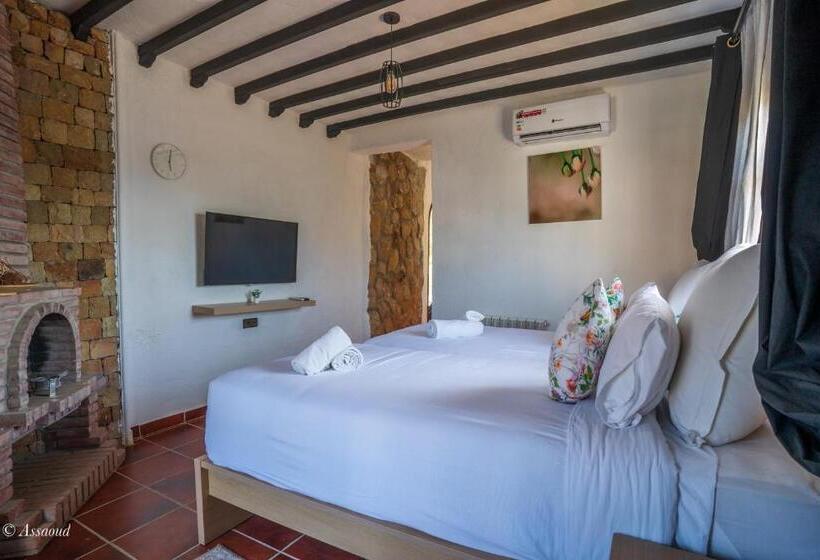 חדר דלוקס עם מרפסת, El Cortijo & Spa