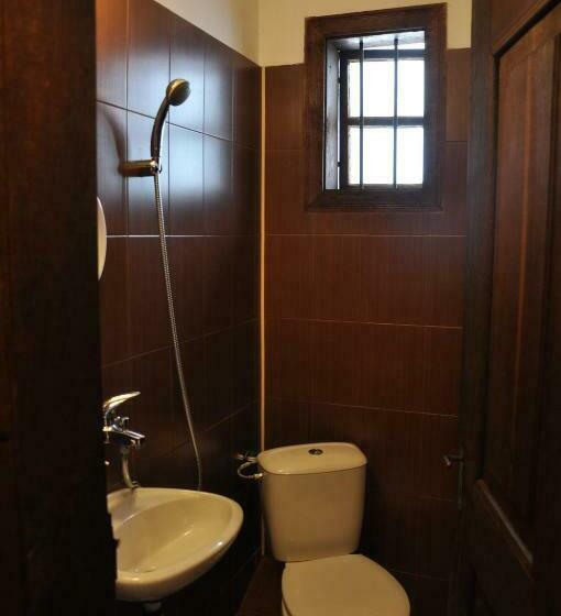 اتاق استاندارد چهار تخته, Architects House