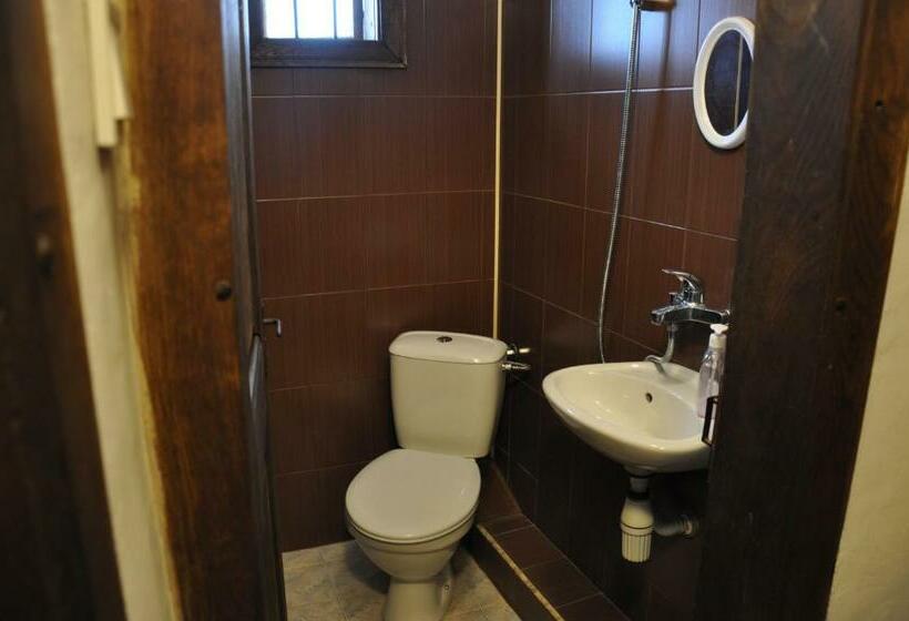اتاق استاندارد چهار تخته, Architects House