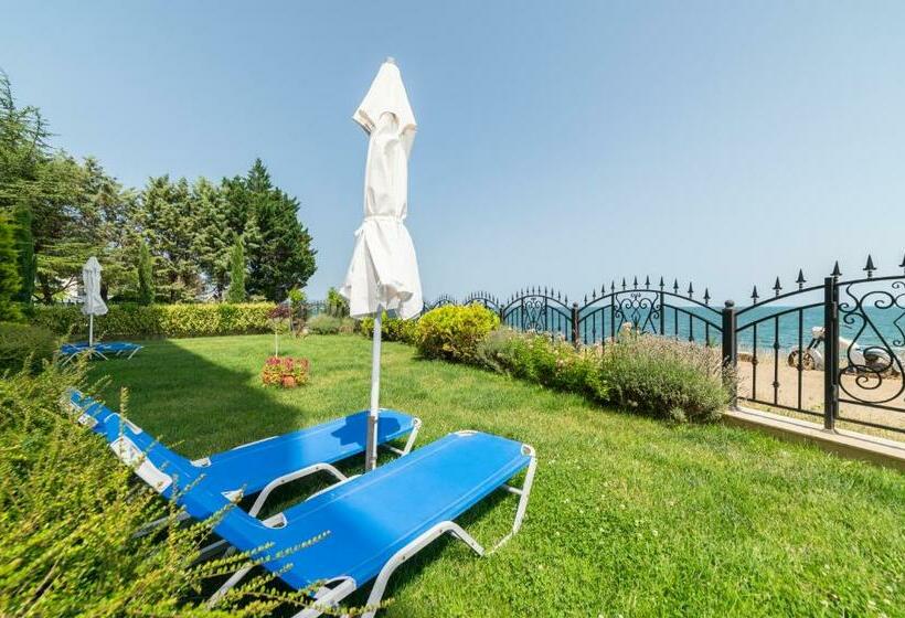 Апартаменты Deluxe 1 Спальня Вид на Море, Apartcomplex Golden Bay