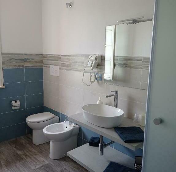Четырехместный Номер Стандарт с Балконом, B&b Le Zagare