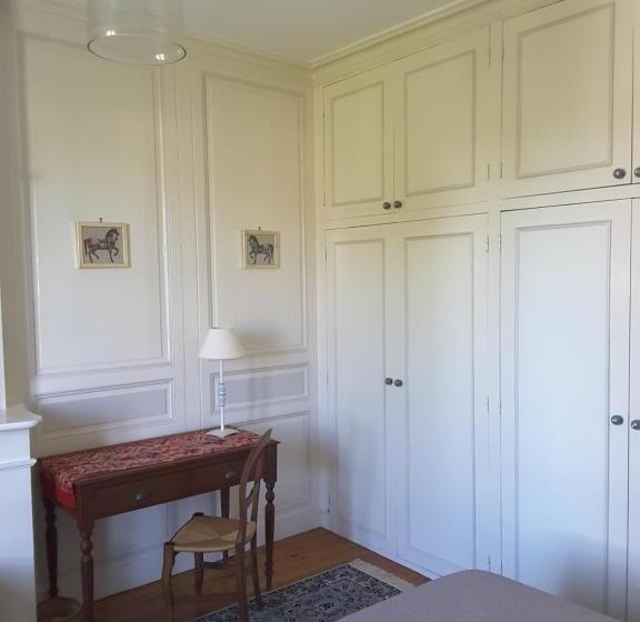 Номер Стандарт Вид на Сад, La Maison Des Thermes, Chambre D Hôte