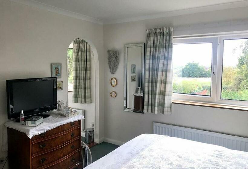 חדר סופריור עם מיטת קינג, Holly House B&b
