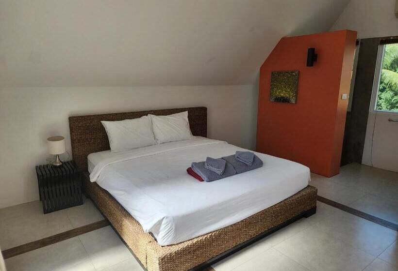 سوئیت جونیور با چشم‌انداز باغ, Siam Royal Bay Beach Villa And Beachfront Apartments