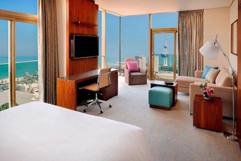 带大床的标准工作室, Residence Inn By Marriott Kuwait City
