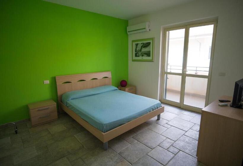 Quarto Estandar Cama King, B&b Dormirereggiocalabria