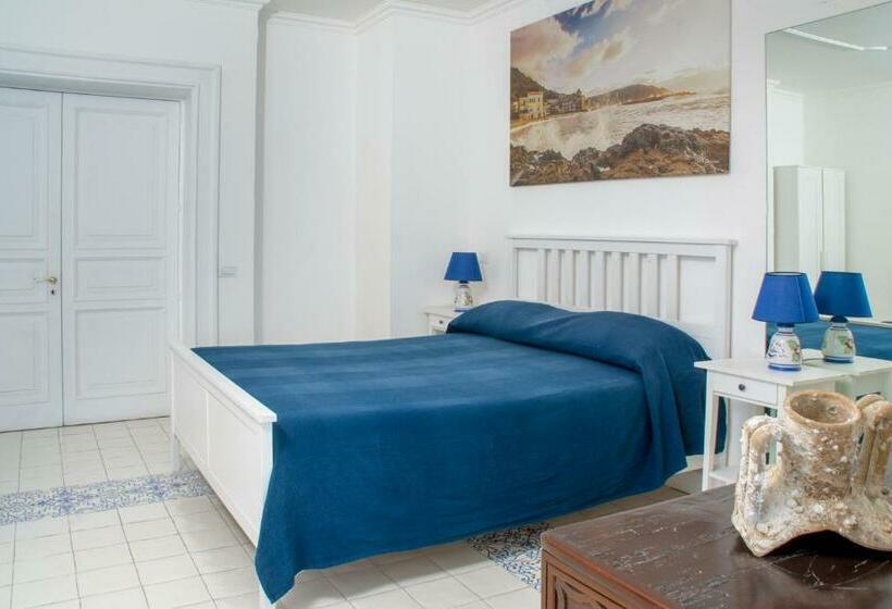 Номер Стандарт Вид на Море, La Belle Vie B&b